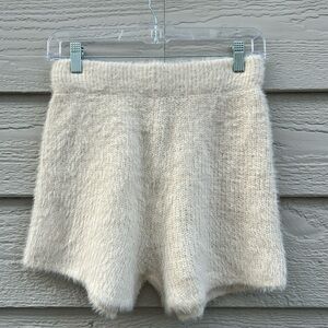 Nasty Gal Cream Fuzzy Sweater Knit Pull Pn Shorts Size Small